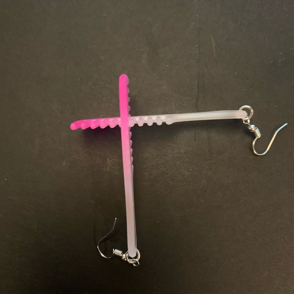 Cute retro wide tooth comb earrings - Picture 2 of 2